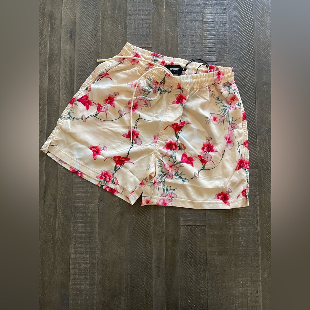 - Represent FLORAL SHORTS - Picture 2 of 5